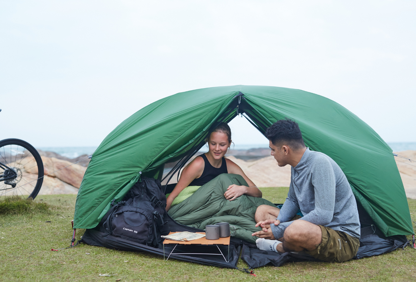 How to Choose a Lightweight Sleeping Bag for Warm-Weather Adventures